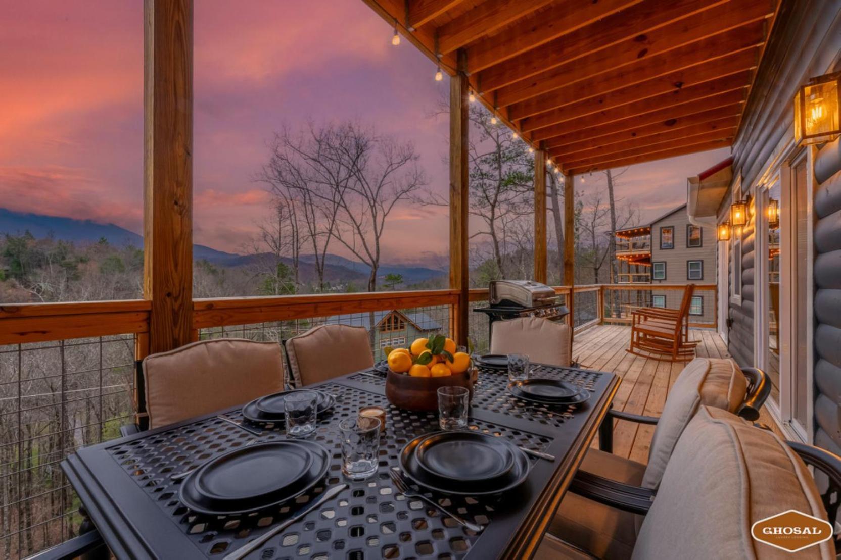 Tranquil Mountain Getaway By Ghosal Luxury Lodging แกตลิงเบิร์ก ภายนอก รูปภาพ