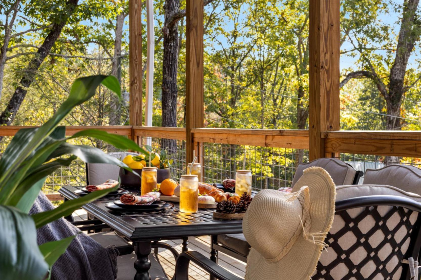 Tranquil Mountain Getaway By Ghosal Luxury Lodging แกตลิงเบิร์ก ภายนอก รูปภาพ